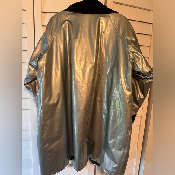 Silver rain jacket - Picture 3 of 16